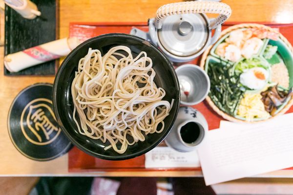 Horai-soba, the signature dish at Honke Owariya.